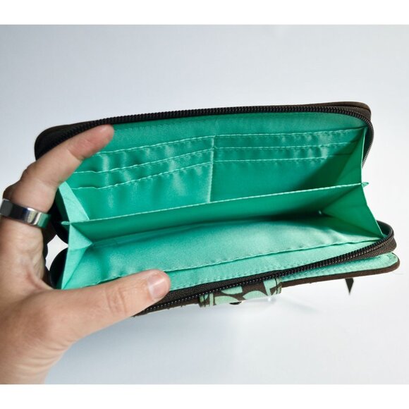 Vera Bradley Shower Vines Euro Wallet Turn Lock - Picture 5 of 5